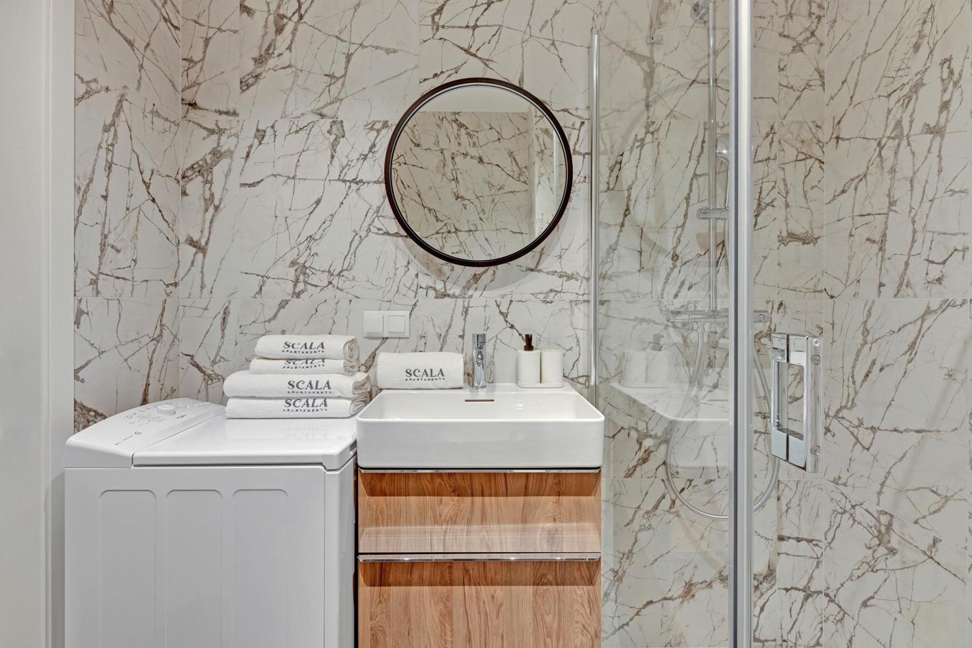 Scala 60C City Center Apartments & Studio By Lion Apartments Danzica Esterno foto